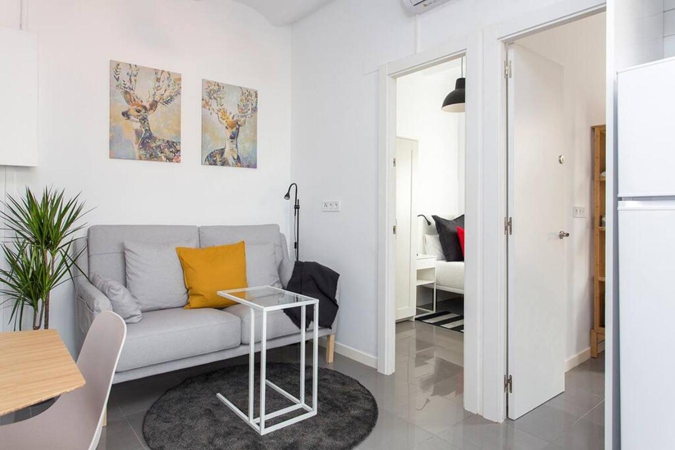Cozy And Quiet In Trendy Sants Appartement *