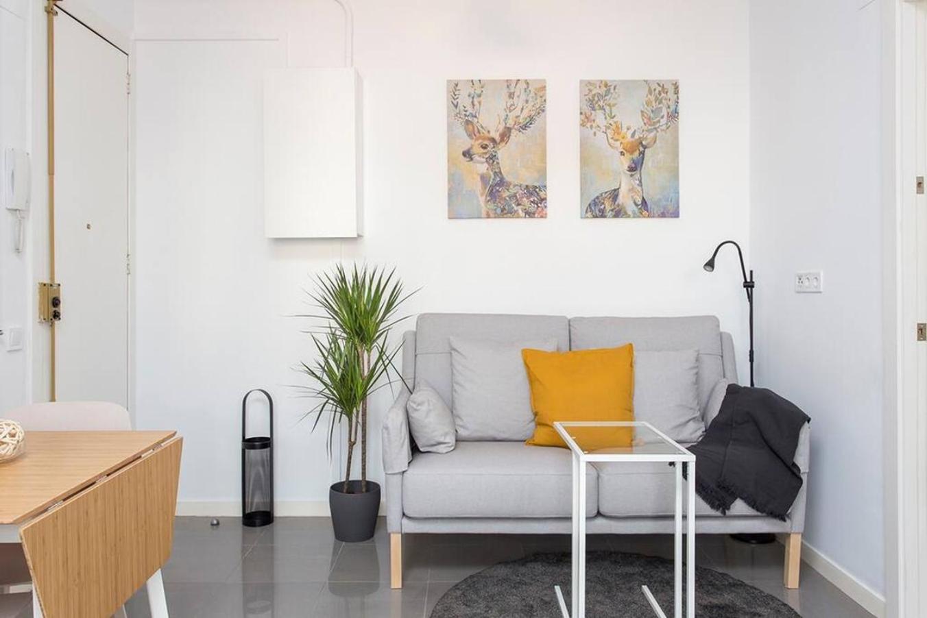 Cozy And Quiet In Trendy Sants *